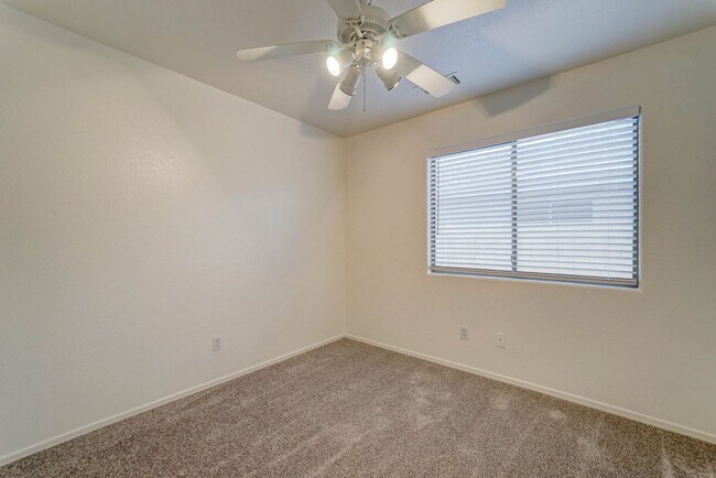 Building Photo - AVAILABLE NOW IN ESTRELLA MOUNTAIN RANCH!!!