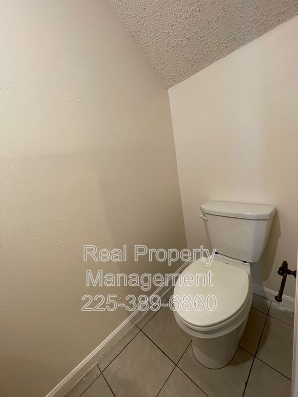 Building Photo - 14619 Forest Grove Ave