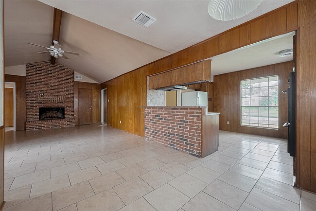 Building Photo - 9126 Willow Meadow Dr