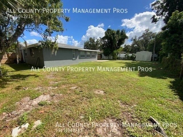 Building Photo - 5425 San Jose Dr