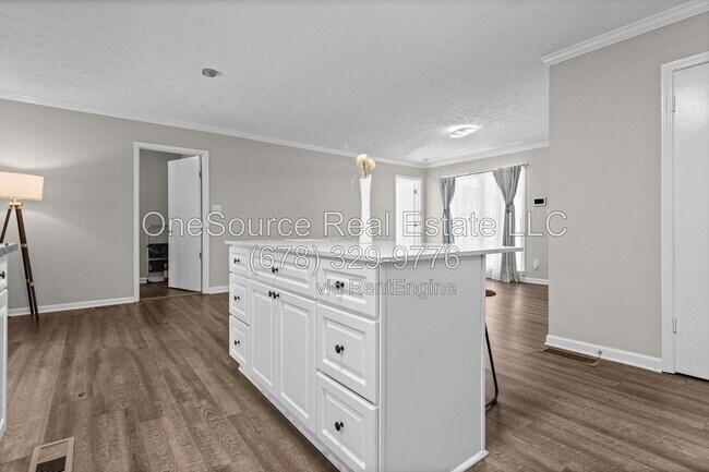 Building Photo - 1013 Shady Ln