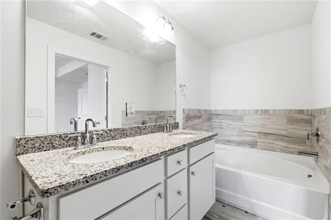 Building Photo - 1881 Plainsboro Dr