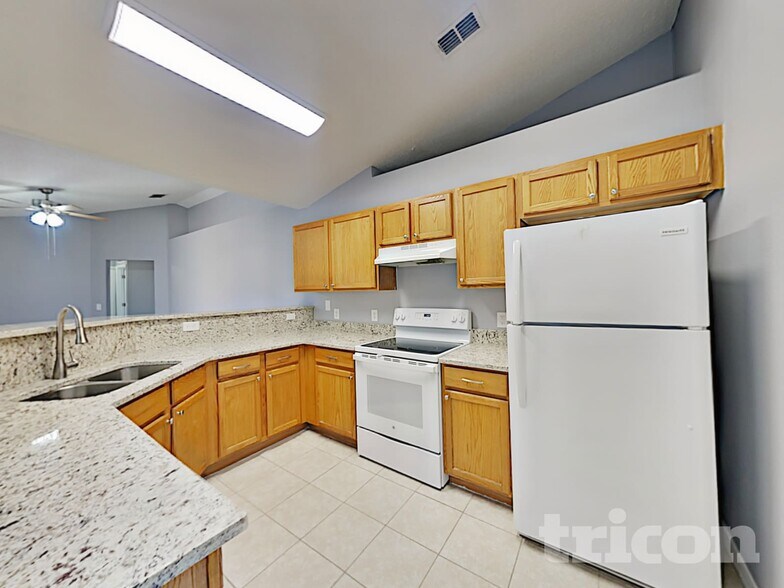 Building Photo - 810 Ognon Ct