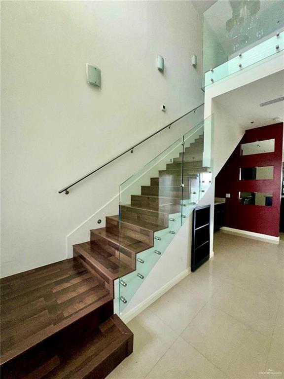 Building Photo - 29 Pineridge Ln