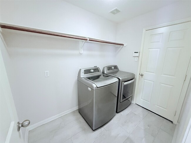 Building Photo - 4010 Tigris Ridge Dr