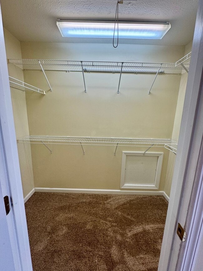 Building Photo - 3 Br. 2 1/2 Ba. Town House Near Mileground/Airport Rd - Available 8/05/2026