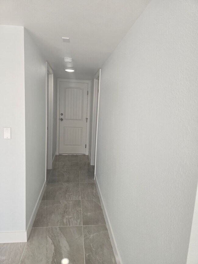 Building Photo - Fully Remodeled 4-Bedroom, 3-Bath Rental H...