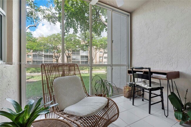 Building Photo - 9580 Weldon Cir