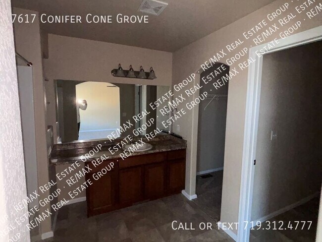 Building Photo - 7617 Conifer Cone Grove