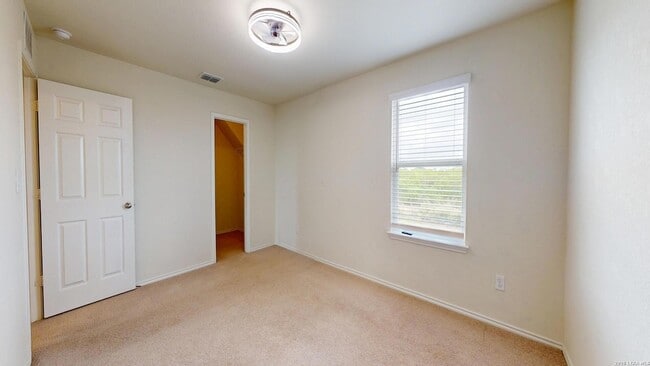 Building Photo - 344 Autumn Rouge