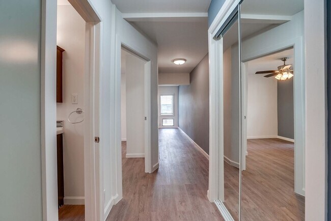 Building Photo - 627 W 92nd St