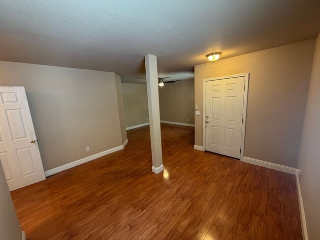 Building Photo - 4 Bedroom | 3.5 Bathroom | Single family home in Downtown Sacramento
