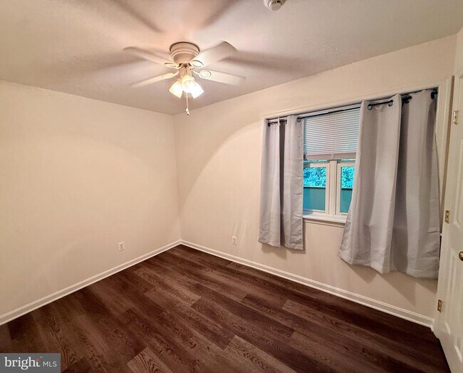 Building Photo - 22665 Van Wert Ln