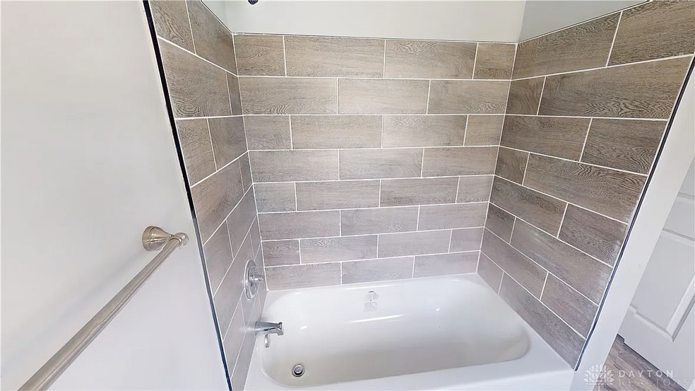 Full Bath & Shower - 2228 Wayne Ave