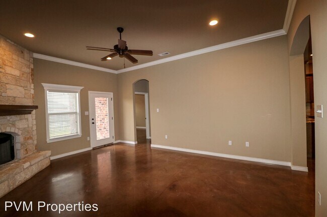 Building Photo - 3 br, 2 bath House - 3021 Silver Saddle