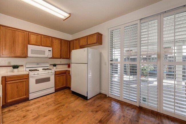 Building Photo - Home for Rent in Gold River, CA