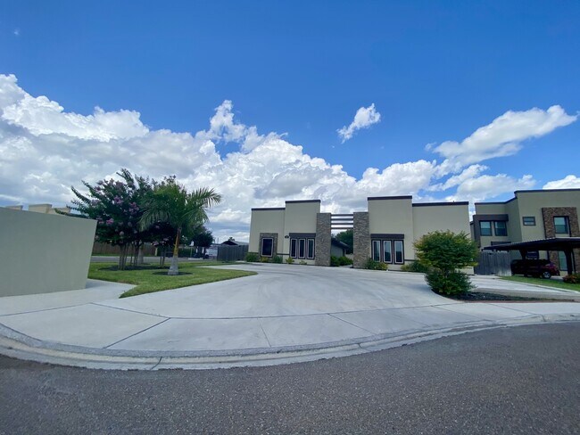Building Photo - 1206 Upas Dr