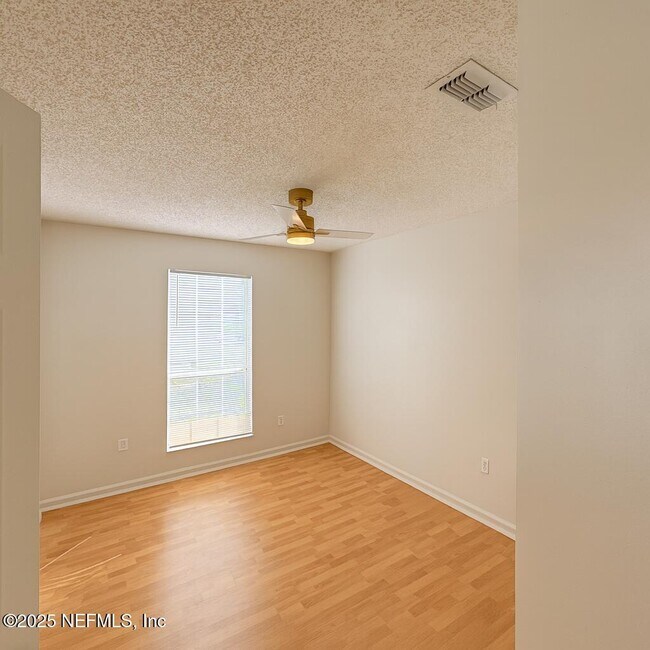 Building Photo - 2898 Canyon Falls Dr