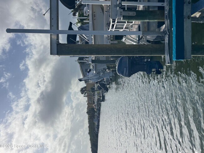 Building Photo - 1525 Minutemen Causeway