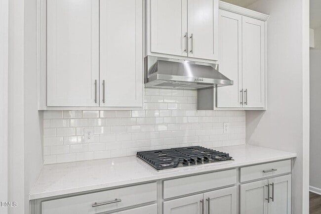 Building Photo - 721 Deschutes Dr