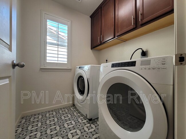 Building Photo - 8183 Kramer Rnch Ln