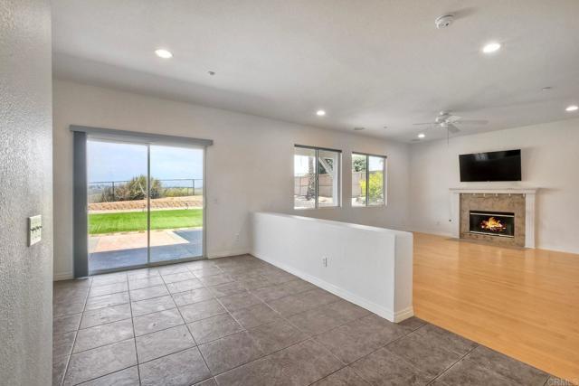 Building Photo - 5478 Alexandrine Ct