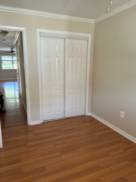 Building Photo - 8124 Ryers Ave