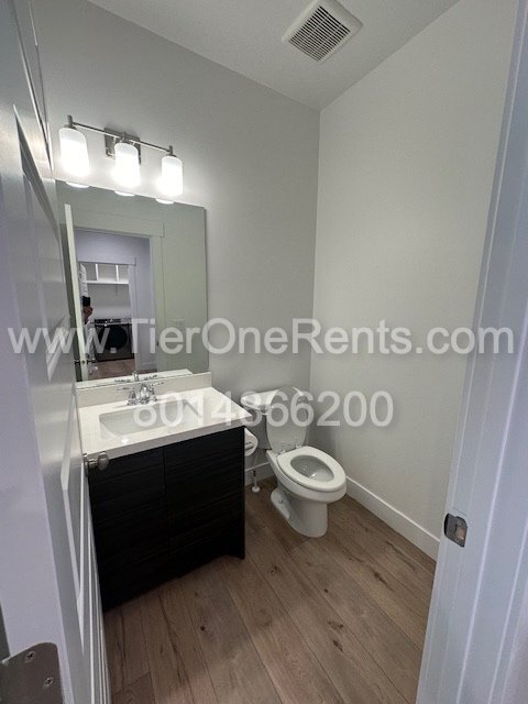 Building Photo - This property offers a NO DEPOSIT option a...