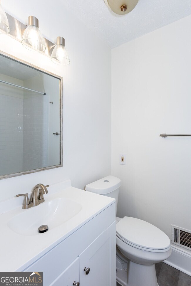 Building Photo - 6551 Bussell Way