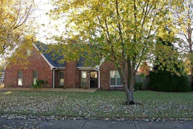 Primary Photo - 3753 Oakmoor Ct