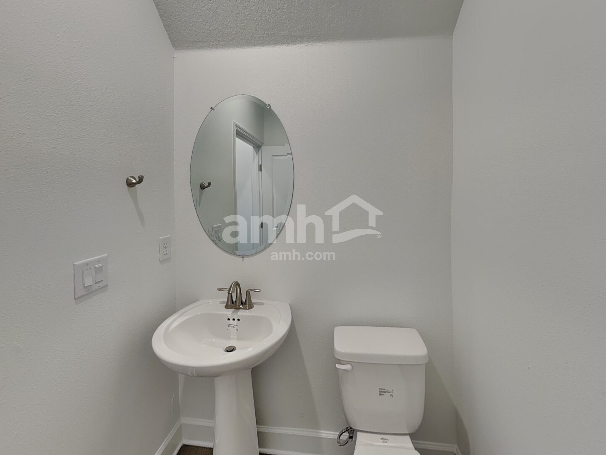 Building Photo - 16508 Cheyanne Ct