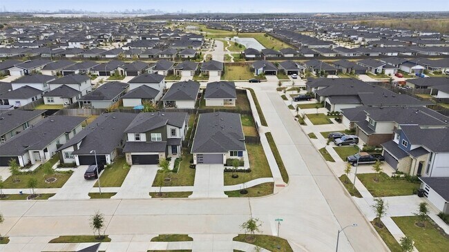 Building Photo - 2915 Newington Ln