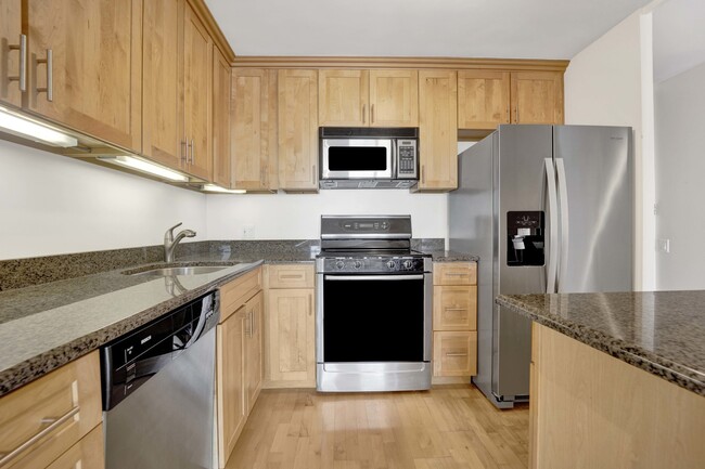 Building Photo - 1030 N State St