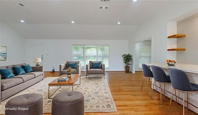 Building Photo - 9746 Tappenbeck Dr