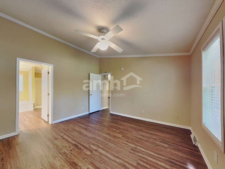 Building Photo - 1103 Lexington Pointe Ln