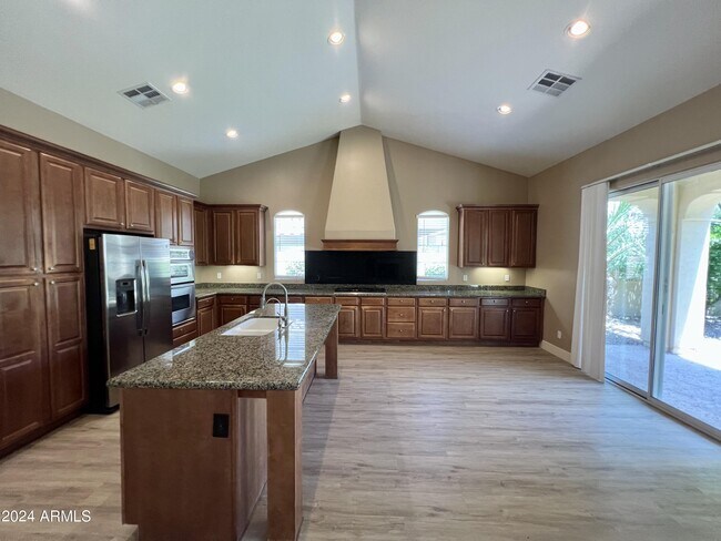 Building Photo - 4443 S Greythorne Way