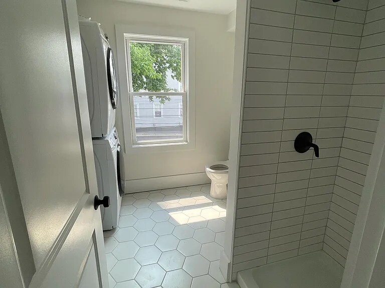 Building Photo - 14 Vinton St