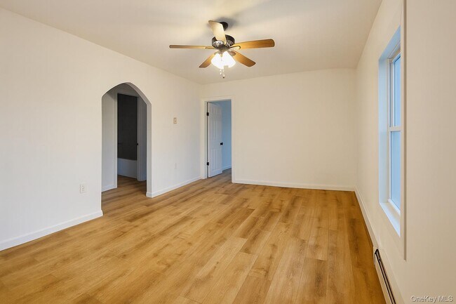 Building Photo - 30 Elm St