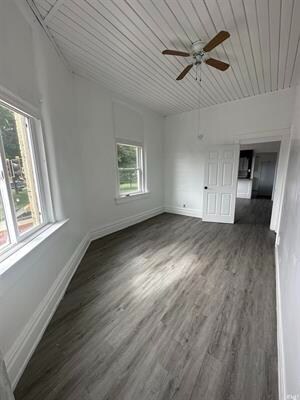 Primary Photo - 104 W Michigan St