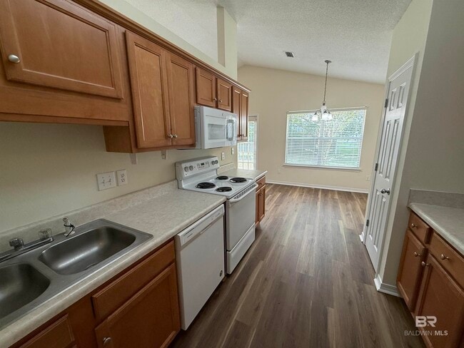 Building Photo - 104 Kemper Ln