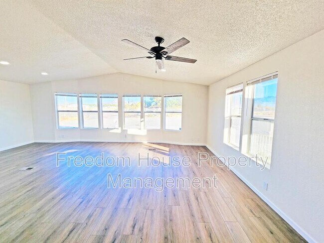 Building Photo - 1281 West St