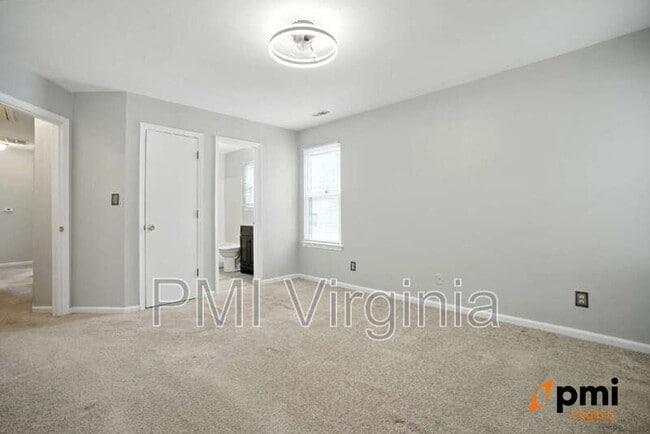 Building Photo - 235 Abingdon Cir