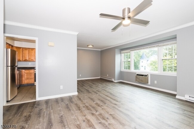 Building Photo - 190 Park St