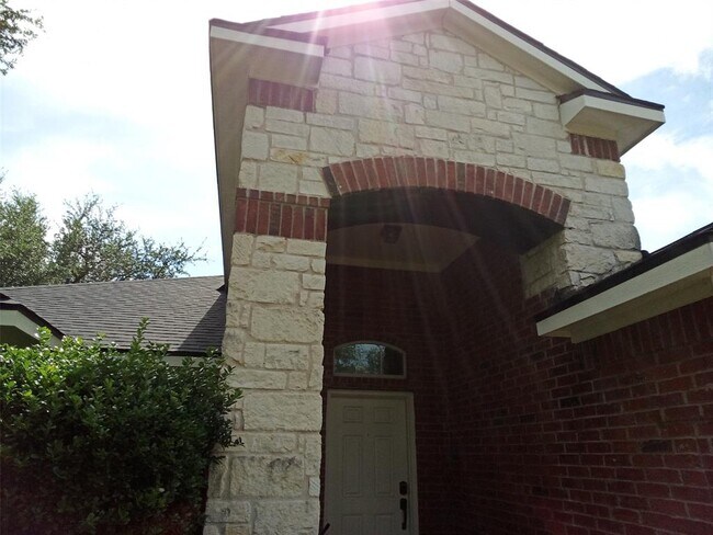Building Photo - 2412 Tumbling River Dr