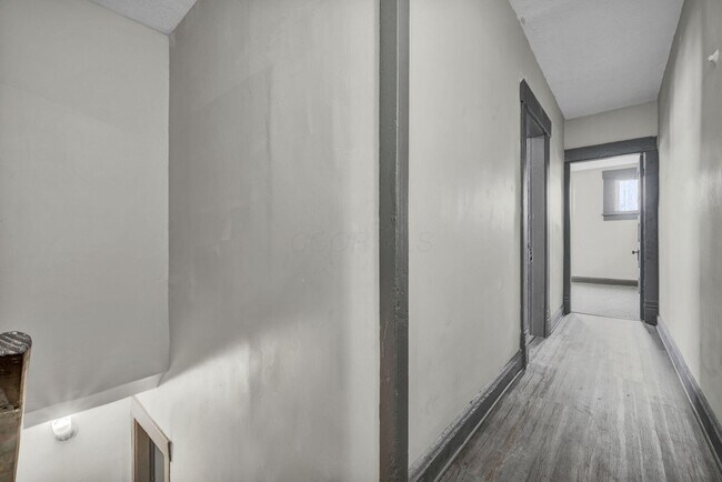 Building Photo - 365 S Eureka Ave