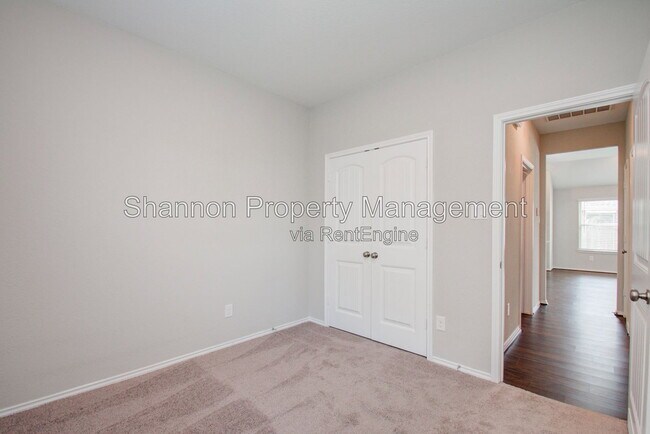 Building Photo - 9547 Summer River Dr