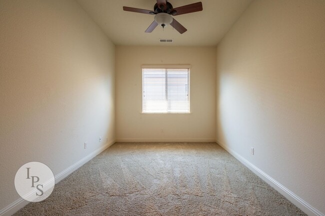 Building Photo - Move in by September 1st and get the rest of August FREE! Tuscan Bluffs at Copper River - Granvil...