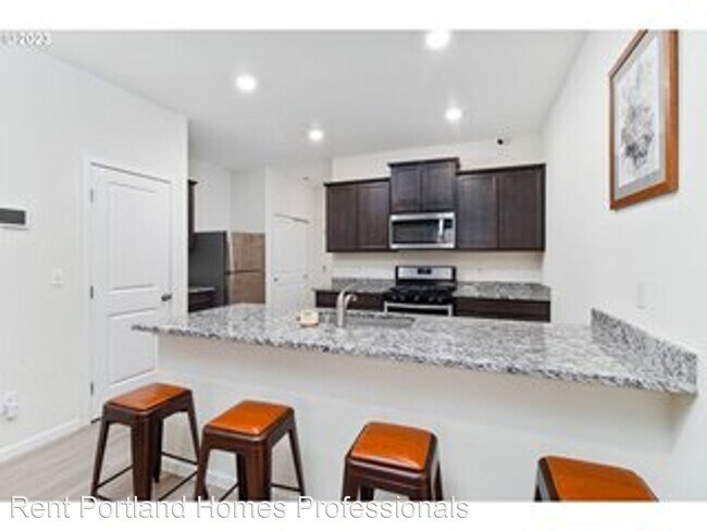 Building Photo - 3 br, 2.5 bath House - 60 NE 134th Place
