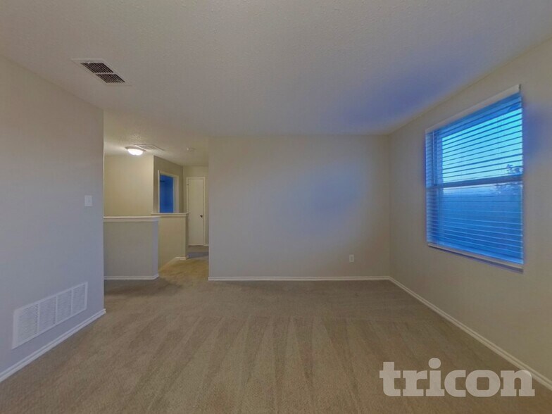 Building Photo - 960 Stone Chapel Way
