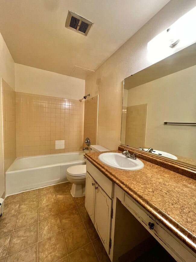 Building Photo - Mathews634 (KC-JF-NB)